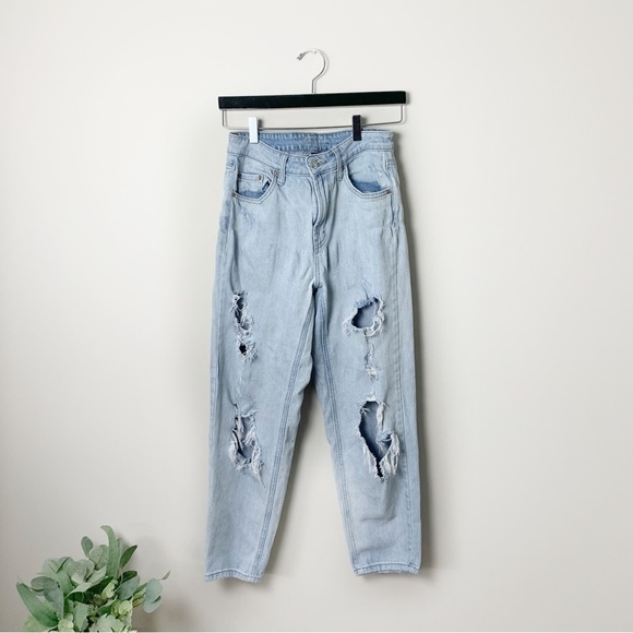 [Wild Fable] Light Wash Distressed High Rise Mom Jeans - Picture 1 of 8